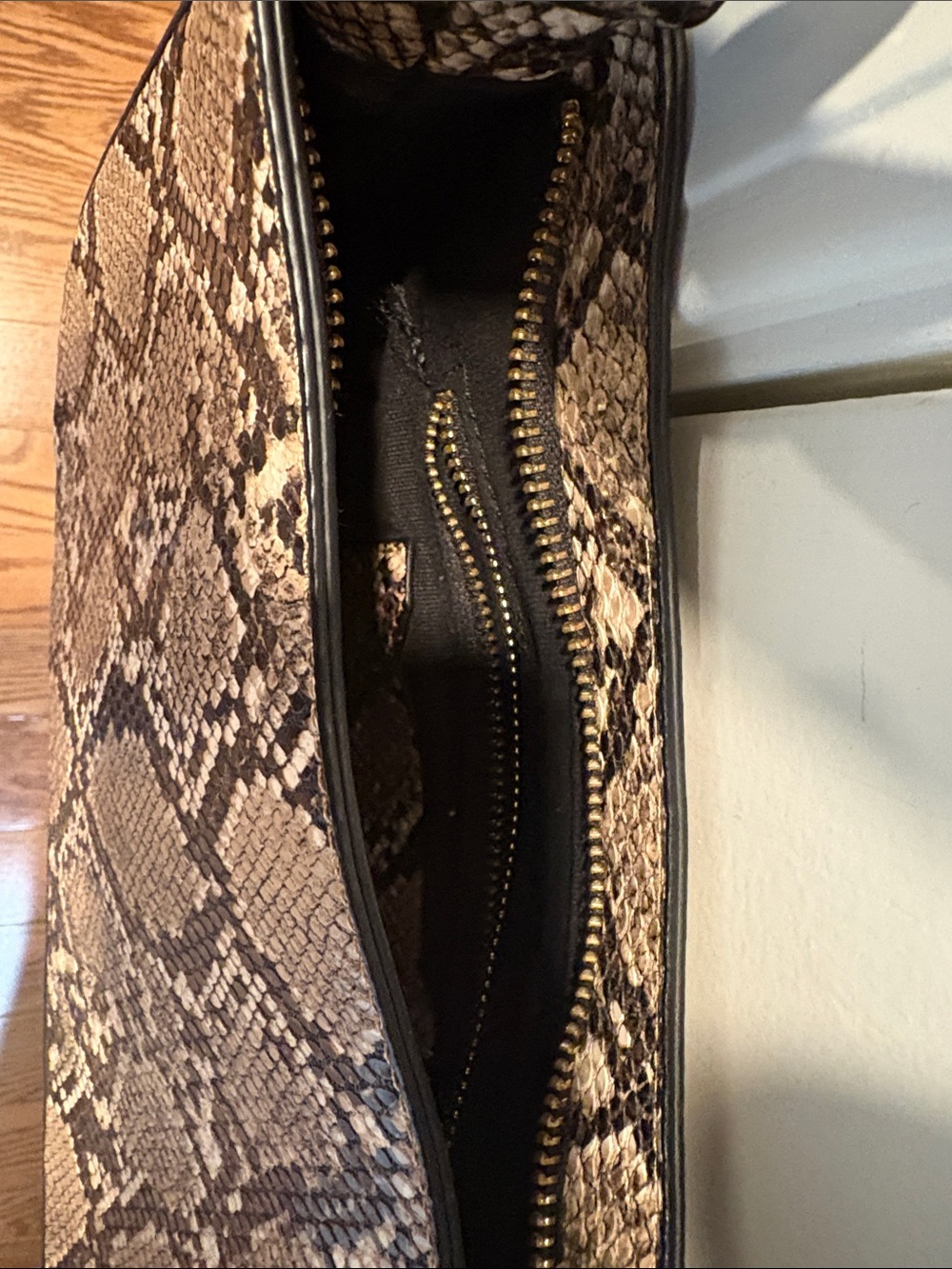 Python-Effect Shoulder Bag in Brown - Picture 2 of 3